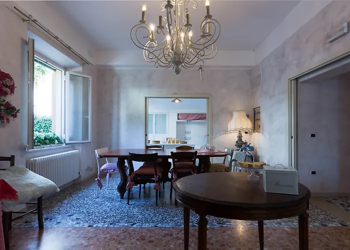 فندق مبيت وإفطار Casamia 3*